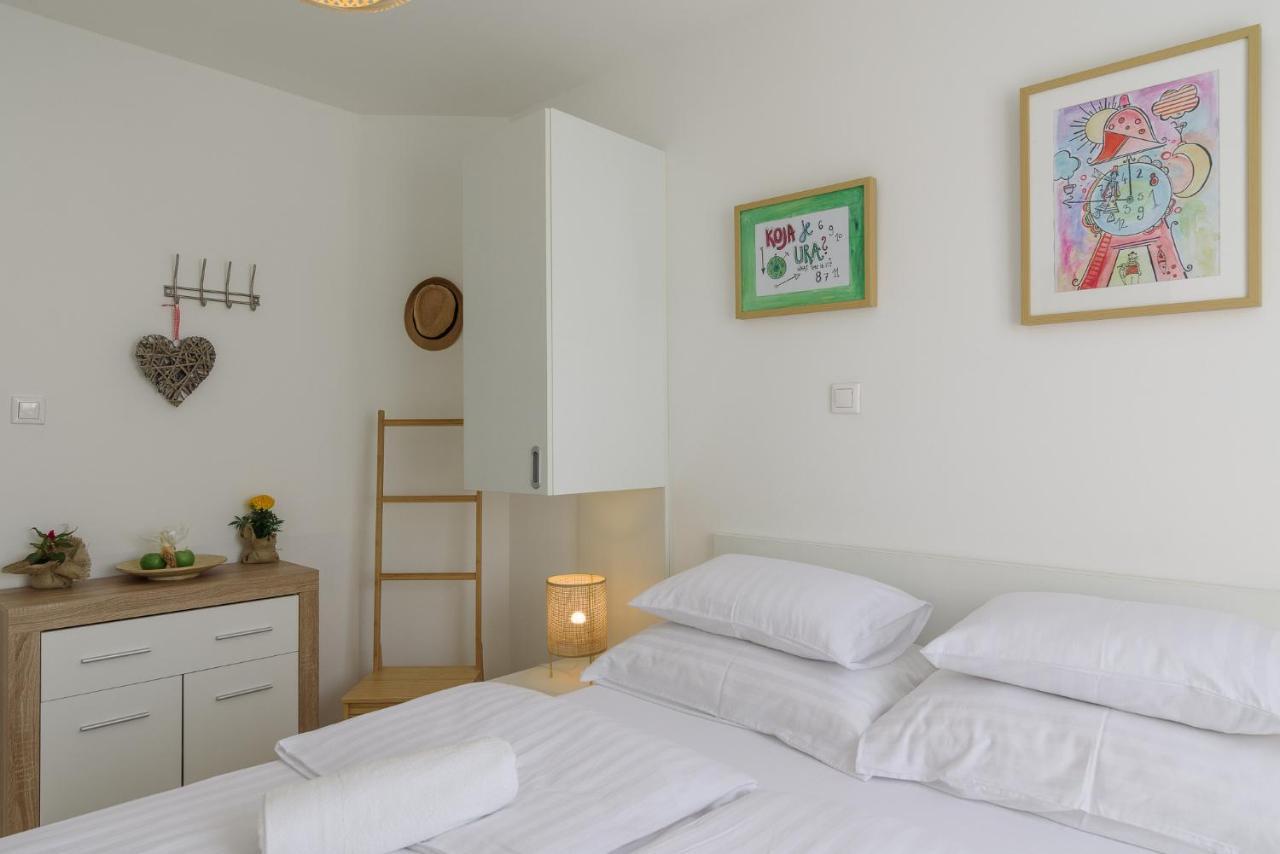 Vila White Trogir Exterior foto